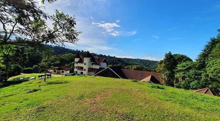 Pousada Palacio Monterei - Campos do Jordao — Photos 2